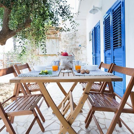 טורה סן ג'ובאני אוג'נטו Trullo E Appartamenti Al Mare מראה חיצוני תמונה