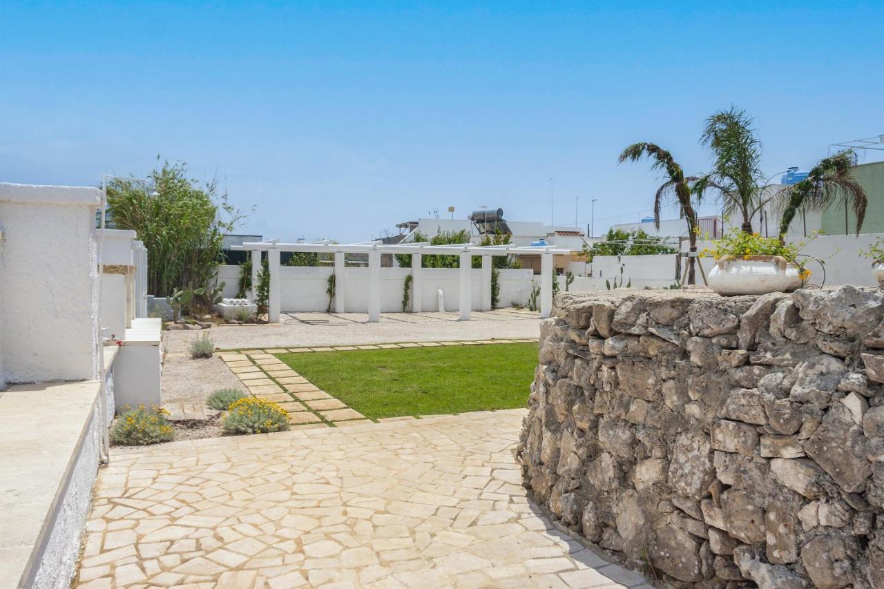 טורה סן ג'ובאני אוג'נטו Trullo E Appartamenti Al Mare מראה חיצוני תמונה