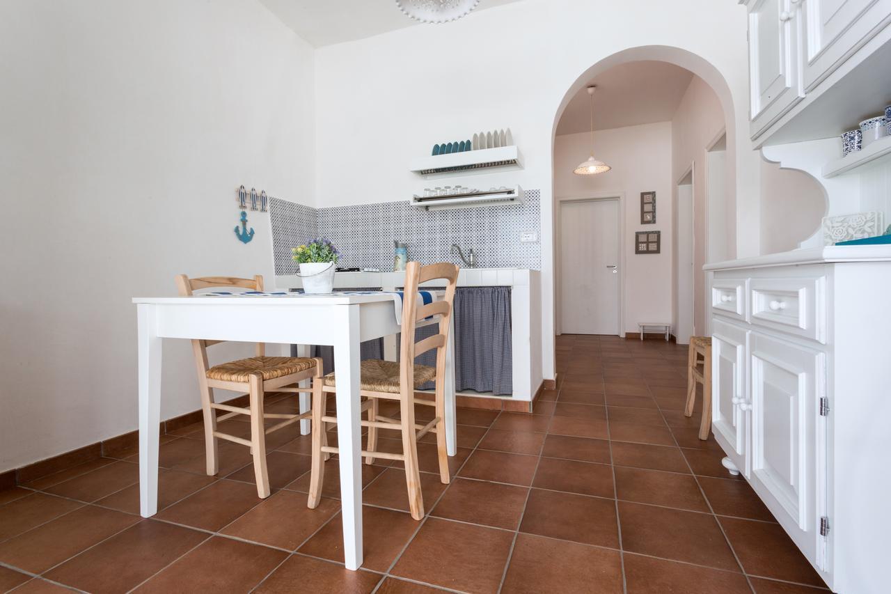 טורה סן ג'ובאני אוג'נטו Trullo E Appartamenti Al Mare מראה חיצוני תמונה