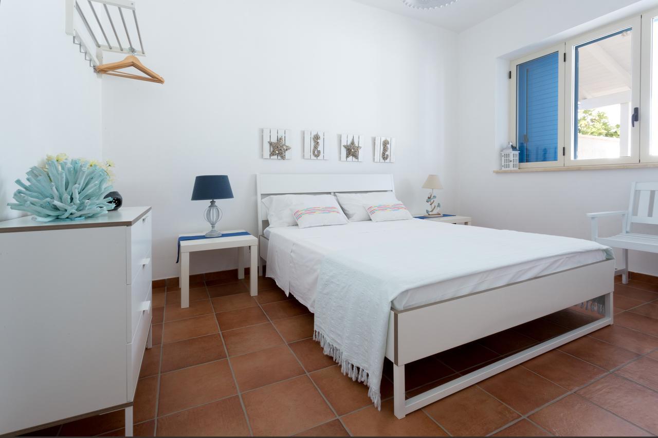 טורה סן ג'ובאני אוג'נטו Trullo E Appartamenti Al Mare מראה חיצוני תמונה