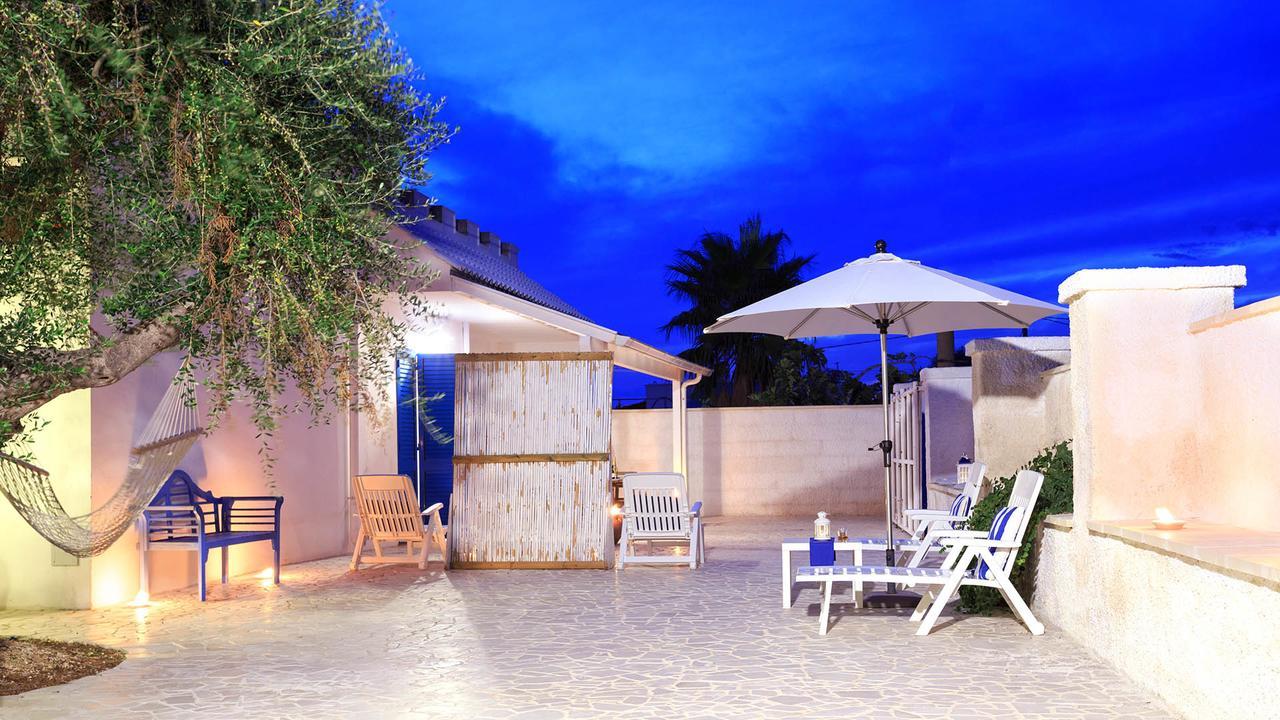 טורה סן ג'ובאני אוג'נטו Trullo E Appartamenti Al Mare מראה חיצוני תמונה